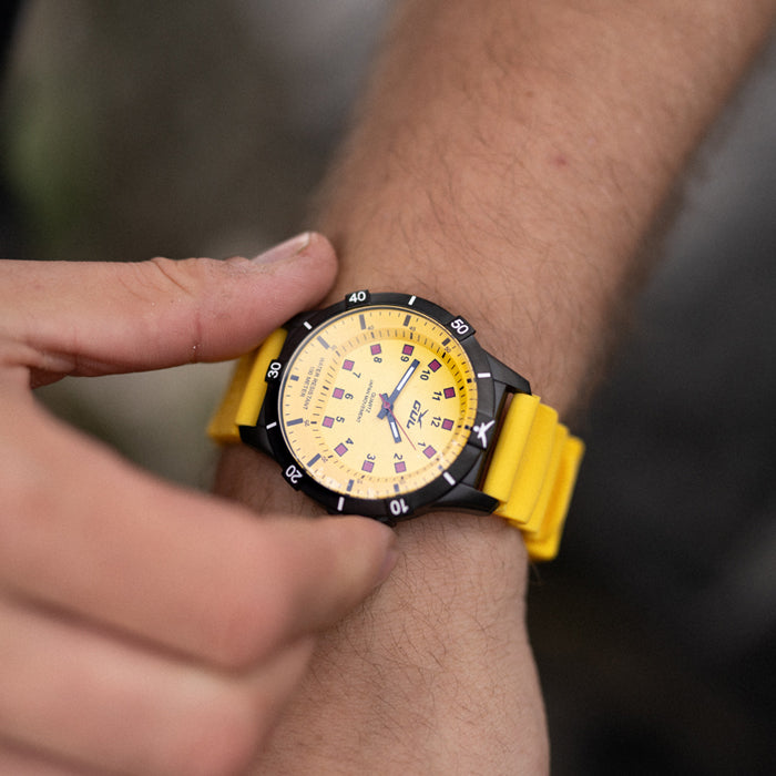 No.1 IPB 42mm All Yellow, Yellow silicone